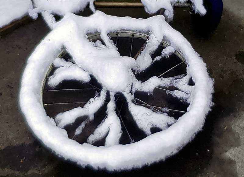 Bicycle in snow